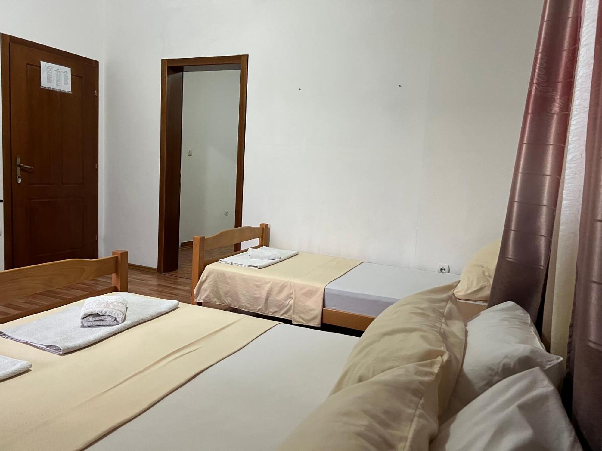 Apartments Fat E Jet - Pool & Breakfast ウルツィニ エクステリア 写真