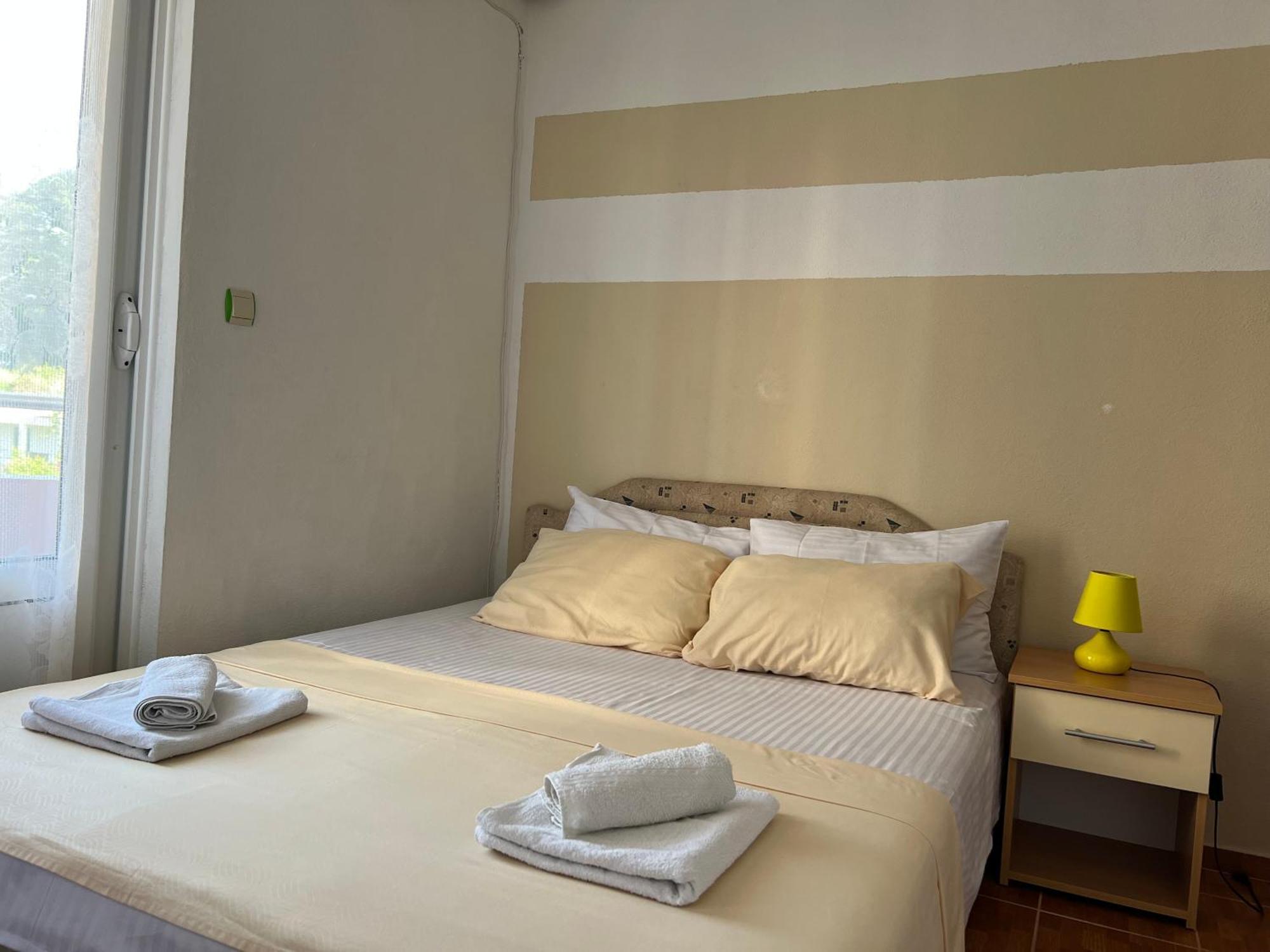 Apartments Fat E Jet - Pool & Breakfast ウルツィニ エクステリア 写真