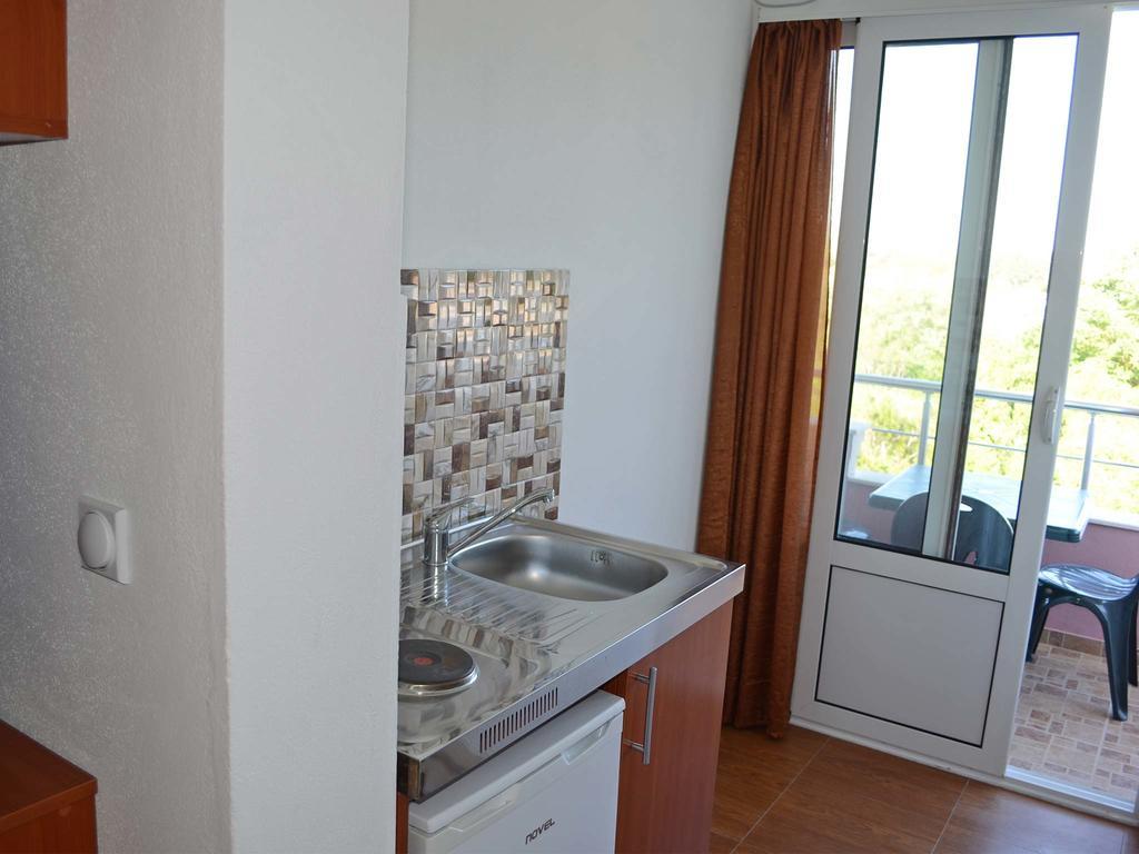 Apartments Fat E Jet - Pool & Breakfast ウルツィニ エクステリア 写真