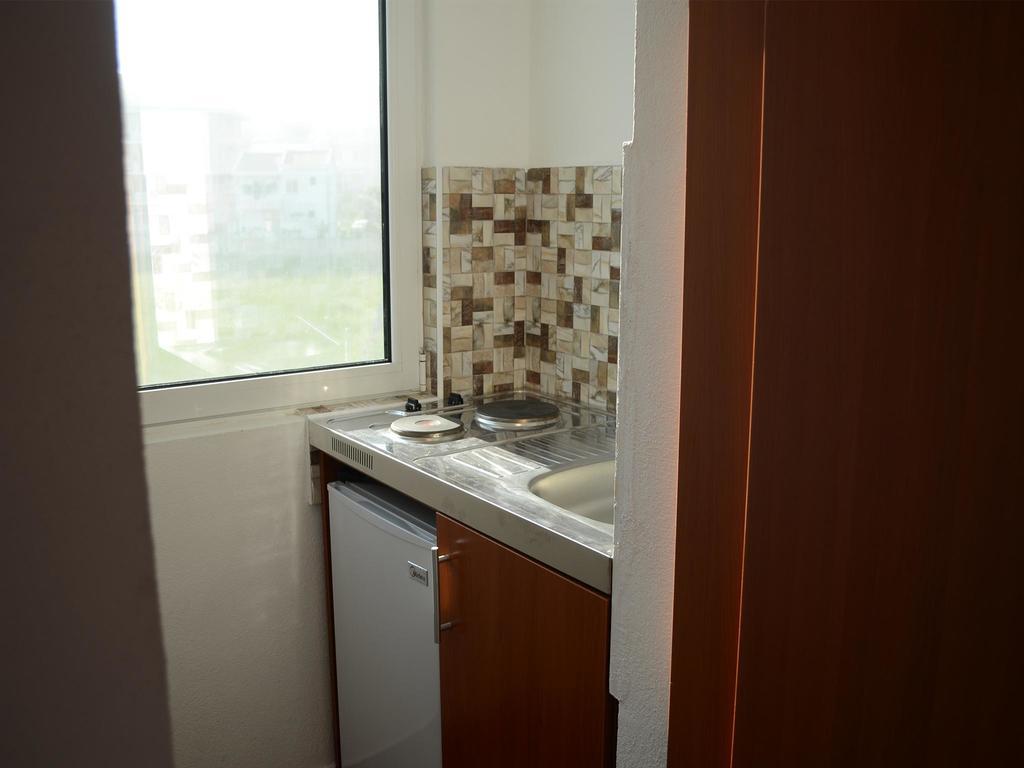 Apartments Fat E Jet - Pool & Breakfast ウルツィニ エクステリア 写真