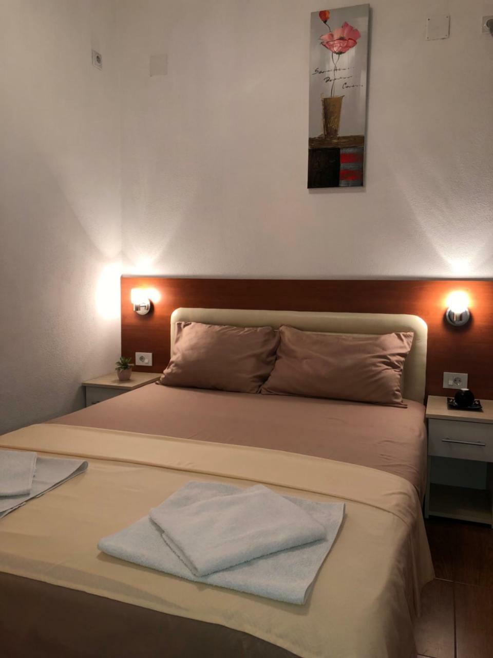 Apartments Fat E Jet - Pool & Breakfast ウルツィニ エクステリア 写真